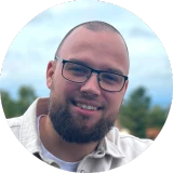 Portrait image of Fabian Letsch